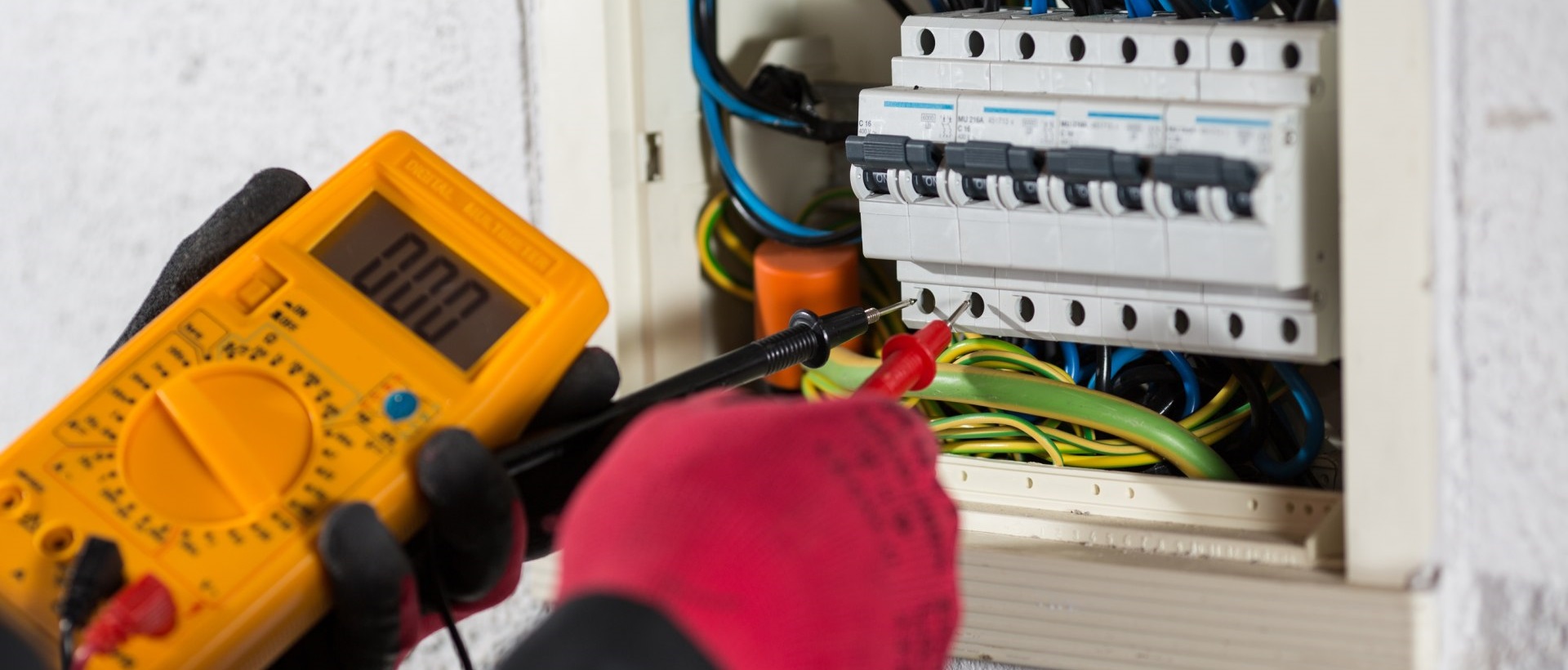 Electricians CR8